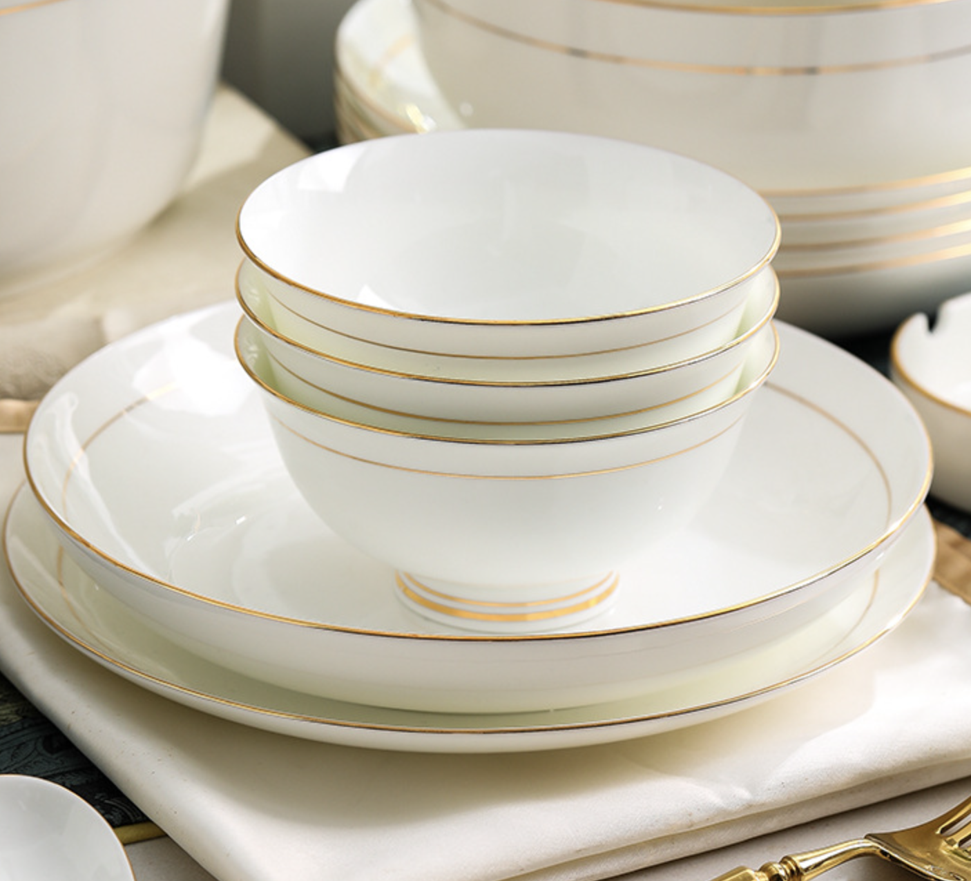 Elevate Your Dining Experience with High-Quality Dinnerware from Linkbridge Ceramics